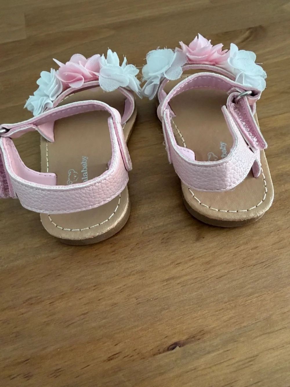 Toddler Pink & White Flower Strap Sandals Size 4 Baby